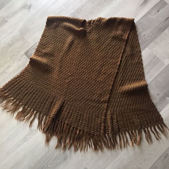 Handmade OS Crochet Boho Knit Brown Keyhole Back Poncho Fringe Hippie Festival - Picture 2 of 6